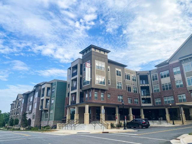1 BR, 1 BA Apartment 5350 Pinehurst Park Drive Unit 313, Charlotte, NC 28211