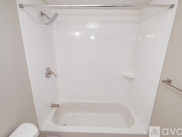 1 BR, 1 BA Apartment 5 Dorchester Dr, Unit 5 404, Pittsburgh, PA 15241