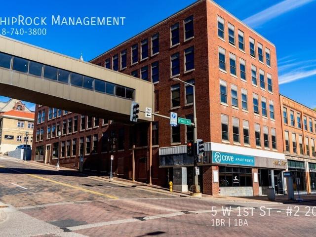 1 BR, 1 BA Apartment 5 W 1st St, Duluth, MN 55802