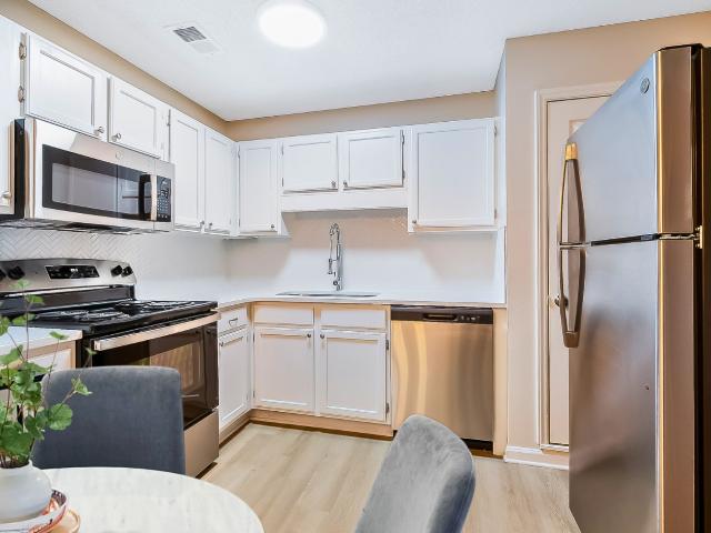 1 BR, 1 BA Apartment 6400 Old Oak Ridge Rd Unit H H 24, Greensboro, NC 27410