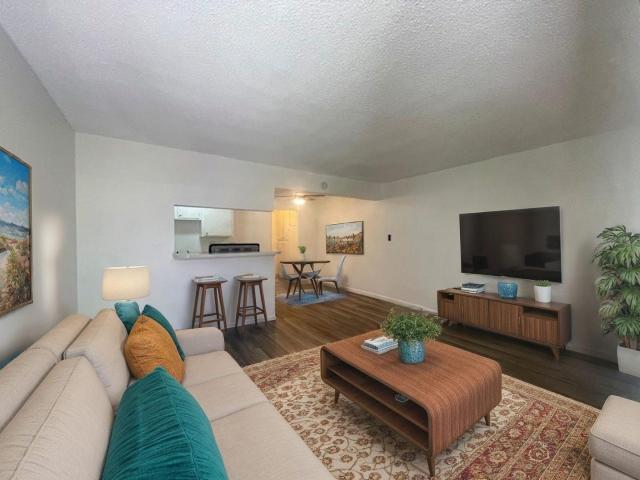 1 BR, 1 BA Apartment 645 Atlantic Avenue Unit 4, Long Beach, CA 90802