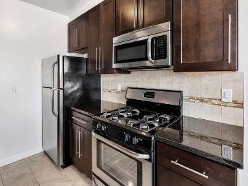 1 BR, 1 BA Apartment 64 Park Ave Unit E02, Bloomfield, NJ 07003