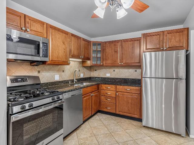 1 BR, 1 BA Apartment 650 W Rand Rd, Unit 4B401, Arlington Heights, IL 60004