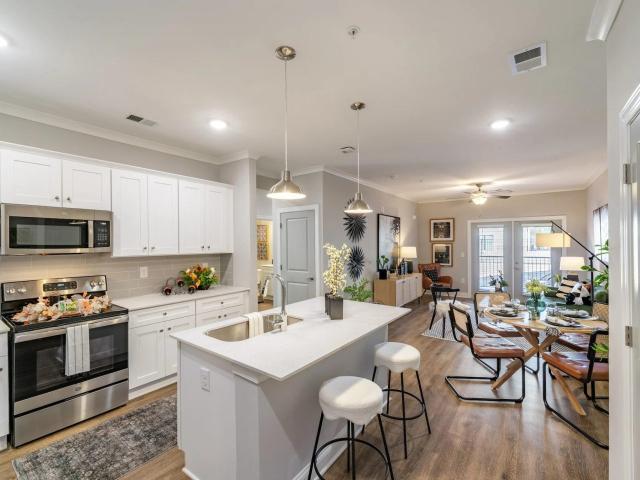 1 BR, 1 BA Apartment 650 Polina Avenue Unit 525 106, Spartanburg, SC 29303