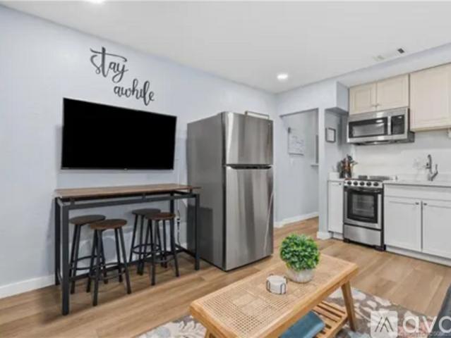 1 BR, 1 BA Apartment 657 Southwest Cleveland Avenue, Unit B, Stuart, FL 34994