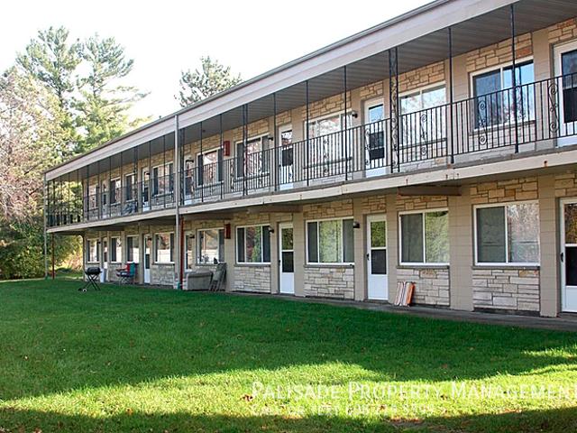 1 BR, 1 BA Apartment 65 College Drive, Platteville, WI 53818