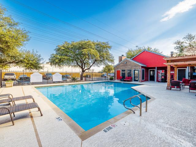 1 BR, 1 BA Apartment 6808 S Interstate 35 Unit 7 141, Austin, TX 78745