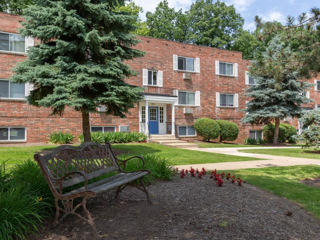 1 BR, 1 BA Apartment 680 Smith Court Unit KC205, Rocky River, OH 44116