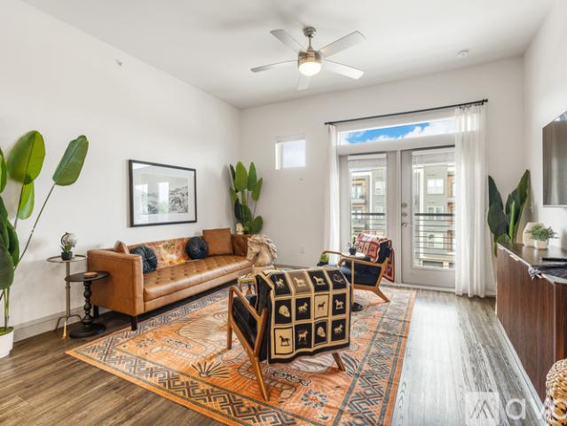 1 BR, 1 BA Apartment 6811 Old Bee Caves Rd, Unit 3304, Austin, TX 78735