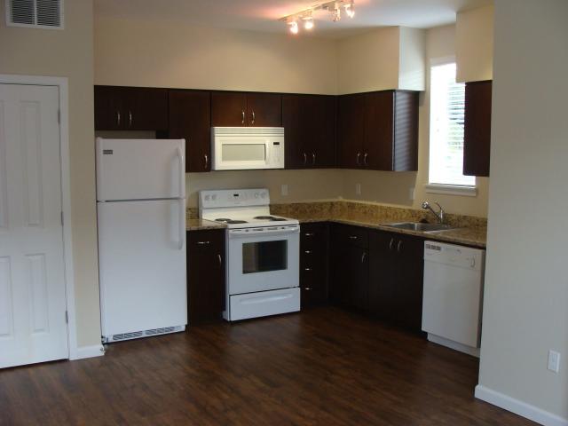 1 BR, 1 BA Apartment 6855 N Burlington Avenue Unit 1 115, Portland, OR 97203