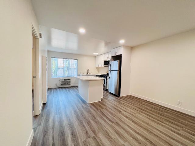 1 BR, 1 BA Apartment 6861 Sepulveda Blvd, Van Nuys, CA 91405