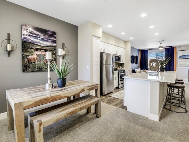 1 BR, 1 BA Apartment 6901 East Chauncey Lane Unit 2004, Phoenix, AZ 85054