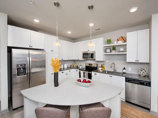 1 BR, 1 BA Apartment 6919 Peachtree Dunwoody Rd Unit 123, Atlanta, GA 30328