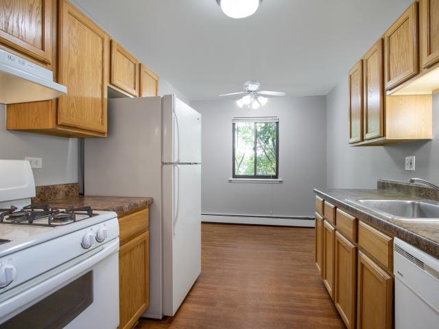 1 BR, 1 BA Apartment 695 Westmoreland Drive Unit 03 105, Vernon Hills, IL 60061