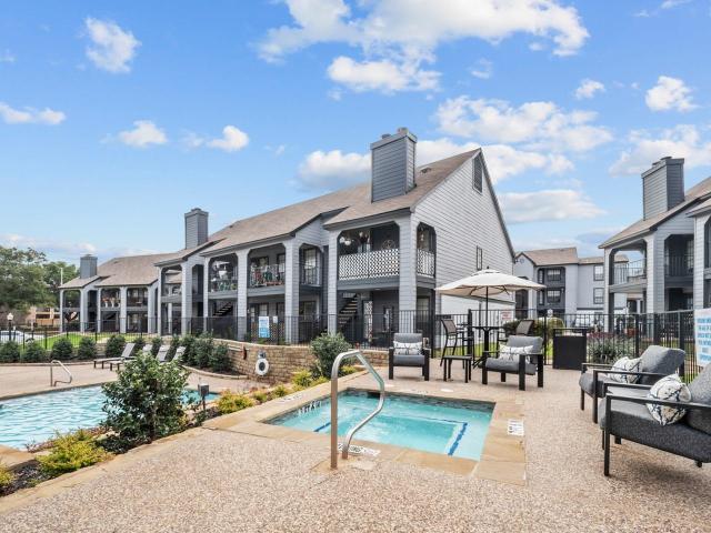1 BR, 1 BA Apartment 6000 Oakmont Trail Unit 511, Fort Worth, TX 76132