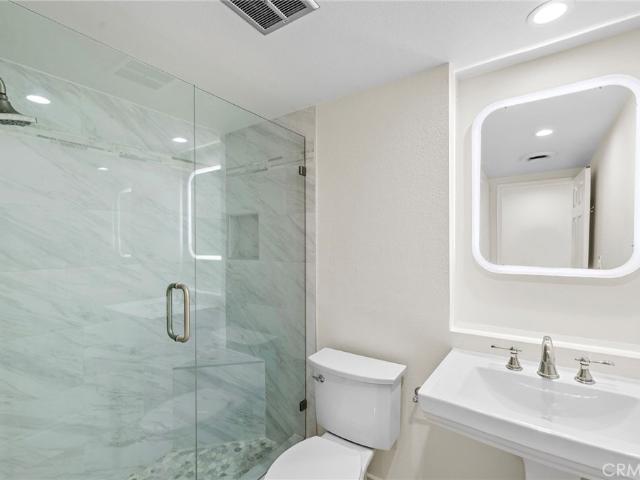 1 BR, 1 BA Apartment 609 Sleepy Hollow Lane, Laguna Beach, CA 92651