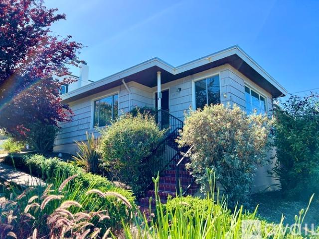 1 BR, 1 BA Apartment 6131 Burlingame Avenue, Richmond, CA 94804