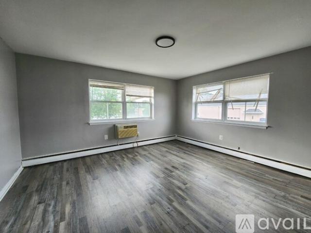 1 BR, 1 BA Apartment 615 E Main St, Unit C21, Maple Shade, NJ 08052