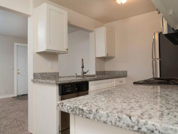 1 BR, 1 BA Apartment 616 North Anderson Street Unit 3, Tacoma, WA 98406