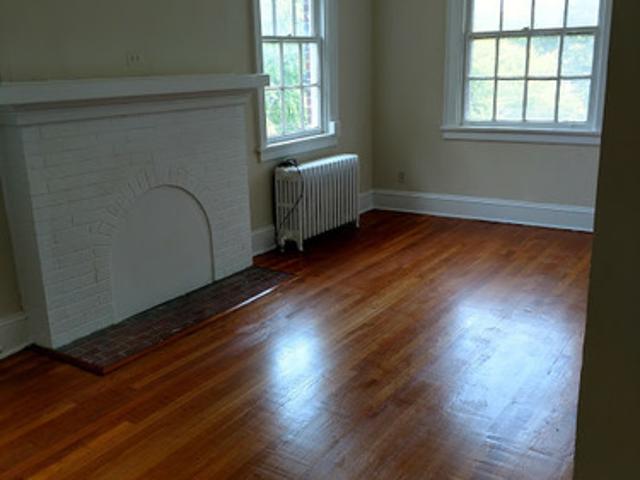 1 BR, 1 BA Apartment 620 S Sycamore St, Unit apt 3, Petersburg, VA 23803