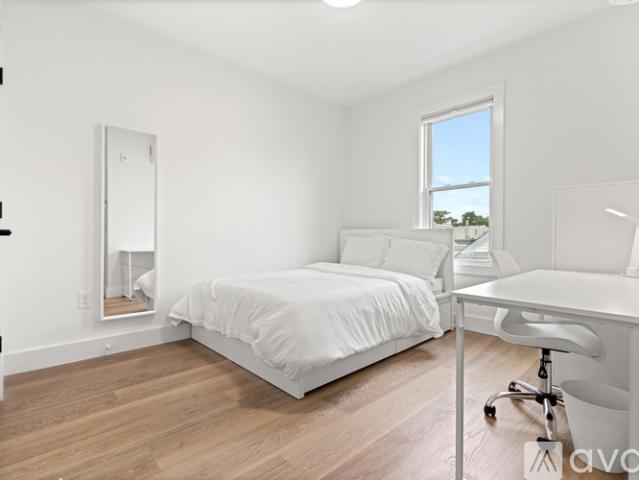 1 BR, 1 BA Apartment 621 E 8th St, Unit 3, Boston, MA 02127