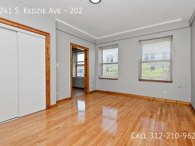 1 BR, 1 BA Apartment 6241 S. Kedzie Ave, Chicago, IL 60629