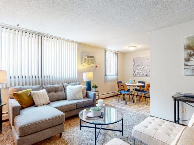 1 BR, 1 BA Apartment 624 Huron Boulevard Southeast Unit 304, Minneapolis, MN 55414
