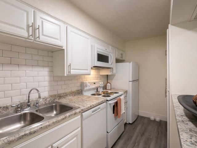 1 BR, 1 BA Apartment 6251 Melody Lane Unit 1120, Dallas, TX 75231