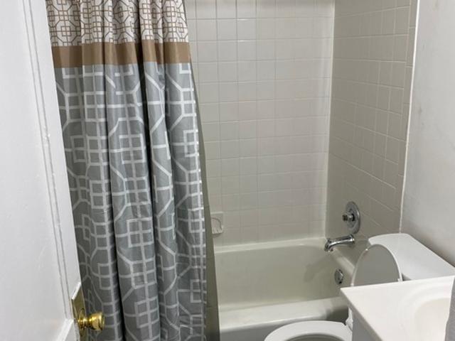 1 BR, 1 BA Apartment 628 19th St NE, Unit 1, Washington, DC 20002