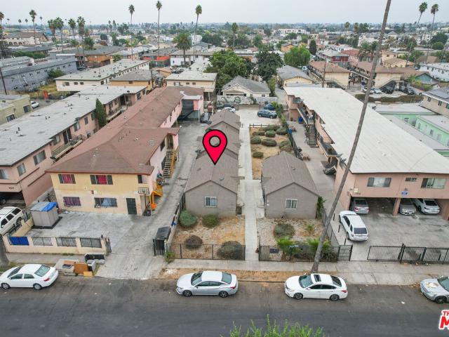 1 BR, 1 BA Apartment 636 West 81st Street, Los Angeles, CA 90044