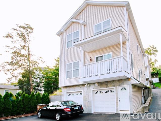 1 BR, 1 BA Apartment 638 Hope Street, Stamford, CT 06907