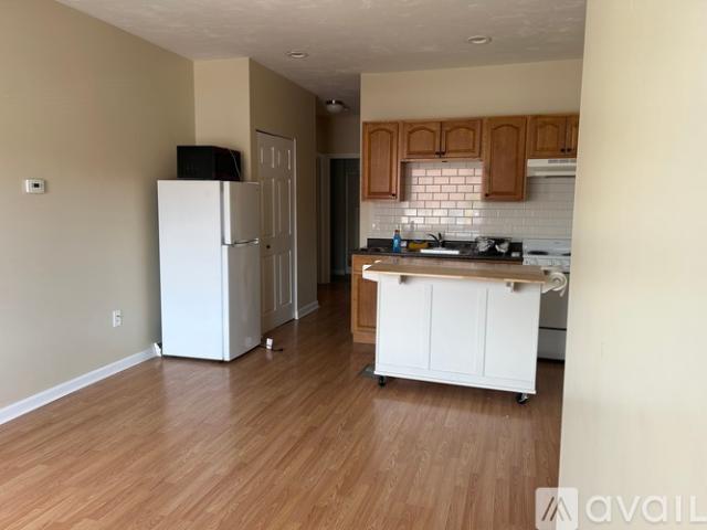 1 BR, 1 BA Apartment 63 Stafford Street, Unit 1, Worcester, MA 01603