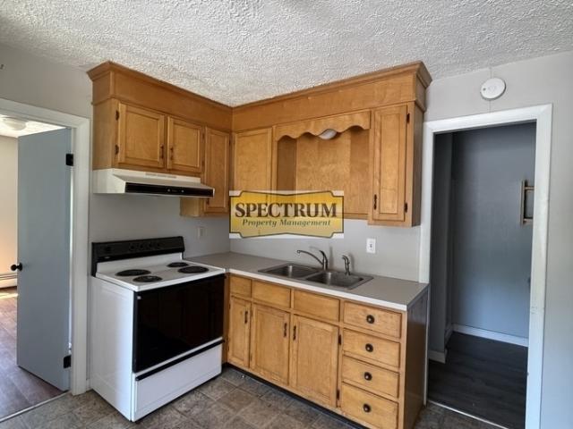 1 BR, 1 BA Apartment 6 Silver St, Clinton, ME 04927