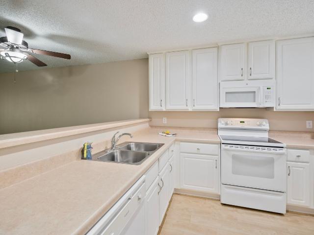 1 BR, 1 BA Apartment 7400 Oak Park Village Drive Unit 5, Minneapolis, MN 55426