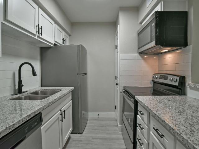 1 BR, 1 BA Apartment 7500 Pinemont Dr Unit 1 1701, Houston, TX 77040