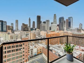1 BR, 1 BA Apartment 755 South Spring Street Unit 2518, Los Angeles, CA 90014