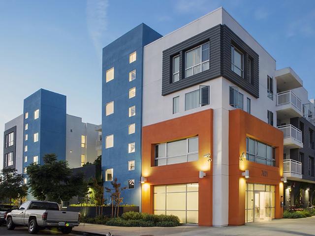 1 BR, 1 BA Apartment 7621 S. Figueroa Street, Los Angeles, CA 90003