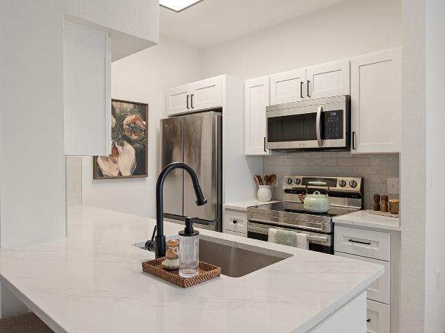 1 BR, 1 BA Apartment 777 Dunlavy Street Unit 1108, Houston, TX 77019