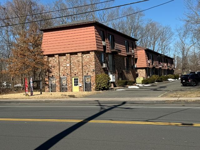 1 BR, 1 BA Apartment 77 E Main St, Plainville, CT 06062
