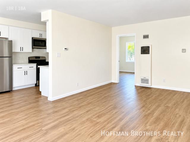 1 BR, 1 BA Apartment 7825 W Manchester Ave, Playa Del Rey, CA 90293