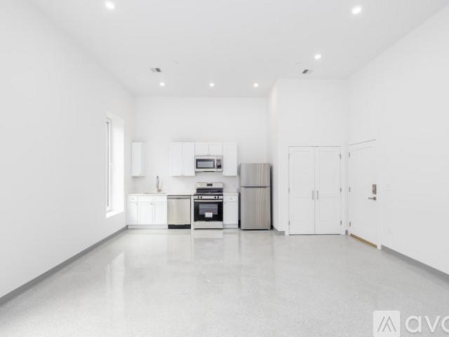 1 BR, 1 BA Apartment 78 Middlesex St, Unit 207, Lowell, MA 01852