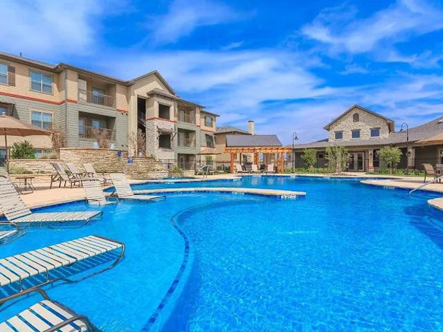 1 BR, 1 BA Apartment 7902 East Country Drive Unit 1 136, Laredo, TX 78045