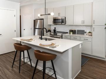 1 BR, 1 BA Apartment 7920 Minnetonka Boulevard Unit 413, Minneapolis, MN 55426