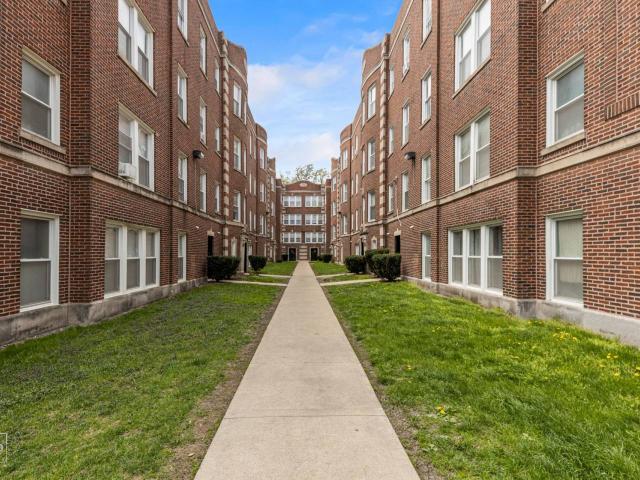 1 BR, 1 BA Apartment 7948 South Hermitage Avenue Unit 314 2S, Chicago, IL 60620