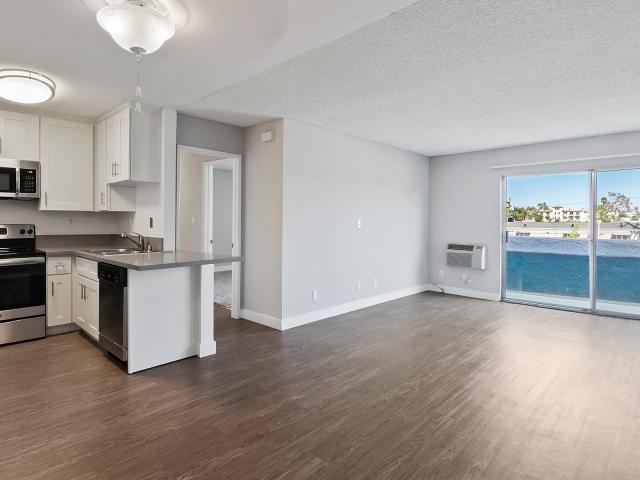 1 BR, 1 BA Apartment 700 North West Knoll Drive Unit 204, West Hollywood, CA 90069