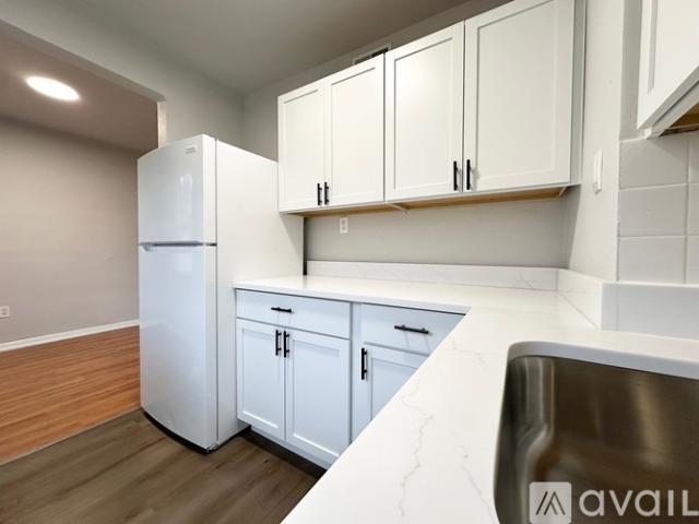 1 BR, 1 BA Apartment 7012 Jamieson Ave, Unit B, St. Louis, MO 63109