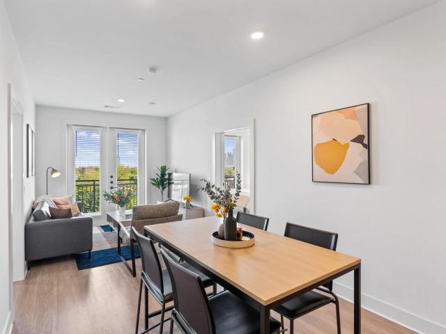 1 BR, 1 BA Apartment 701 Richmond Ave Unit Private Priced By Bed, Houston, TX 77006