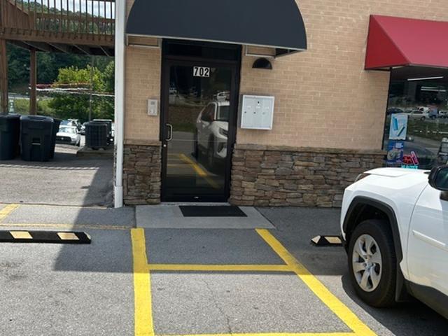 1 BR, 1 BA Apartment 702 Oakvale Road, Unit 202, Princeton, WV 24740
