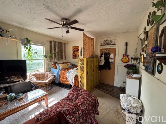 1 BR, 1 BA Apartment 707 S 17th St, Unit 3, Terre Haute, IN 47807