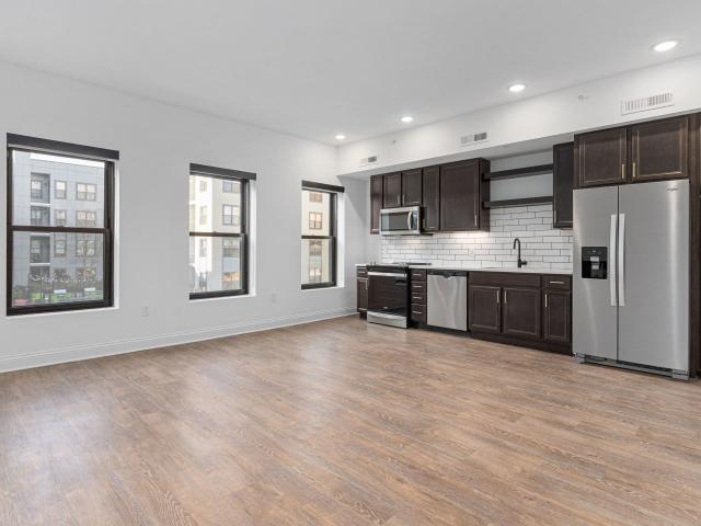 1 BR, 1 BA Apartment 70 N High Street Unit 405, Columbus, OH 43215